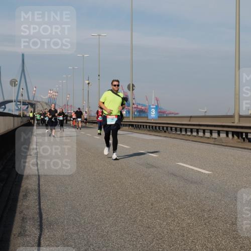 03.10.2025 - Köhlbrandbrückenlauf Fabian Wolf http://msf.ph/oto/9078688 03.10.2025 10:16:36 Position 3  meine-sportfotos.de