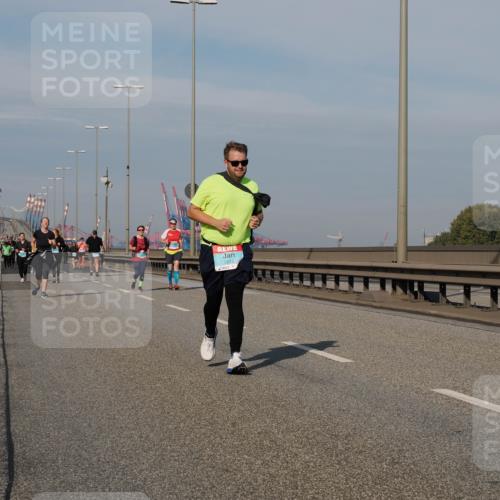 03.10.2025 - Köhlbrandbrückenlauf Fabian Wolf http://msf.ph/oto/9078697 03.10.2025 10:16:38 Position 3 2223 meine-sportfotos.de