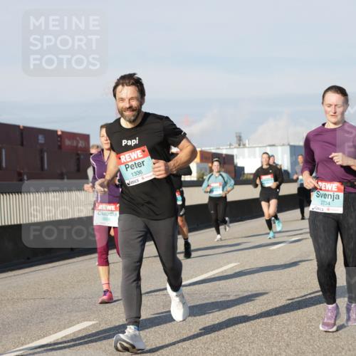03.10.2025 - Köhlbrandbrückenlauf Jannik Wohlers http://msf.ph/oto/9078698 03.10.2025 09:53:06 Position 3 2731, 3309, 1336, 2734 meine-sportfotos.de