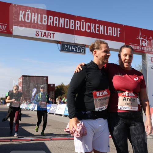 03.10.2025 - Köhlbrandbrückenlauf Lena Gebhardt http://msf.ph/oto/9078699 03.10.2025 13:44:08 Ziel 4295, 4906, 5415, 5416, 5445, 6010, 6011, 6550 meine-sportfotos.de