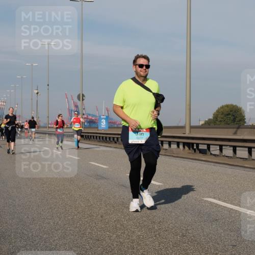 03.10.2025 - Köhlbrandbrückenlauf Fabian Wolf http://msf.ph/oto/9078757 03.10.2025 10:16:39 Position 3 3, 2223 meine-sportfotos.de