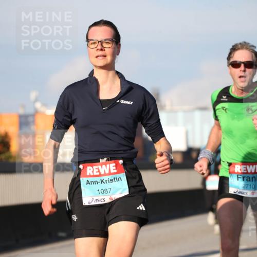 03.10.2025 - Köhlbrandbrückenlauf Jannik Wohlers http://msf.ph/oto/9078758 03.10.2025 09:46:03 Position 3 1087, 2710 meine-sportfotos.de
