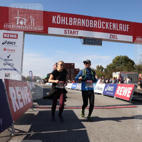 03.10.2025 - Köhlbrandbrückenlauf Lena Gebhardt http://msf.ph/oto/9078762 03.10.2025 13:44:10 Ziel 4906, 5415, 5416, 5445, 6010, 6011, 6550 meine-sportfotos.de