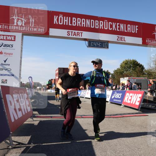 03.10.2025 - Köhlbrandbrückenlauf Lena Gebhardt http://msf.ph/oto/9078769 03.10.2025 13:44:10 Ziel 4906, 5415, 5416, 5445, 6010, 6011, 6550 meine-sportfotos.de
