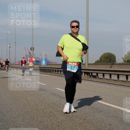 03.10.2025 - Köhlbrandbrückenlauf Fabian Wolf http://msf.ph/oto/9078775 03.10.2025 10:16:39 Position 3 3, 2223 meine-sportfotos.de