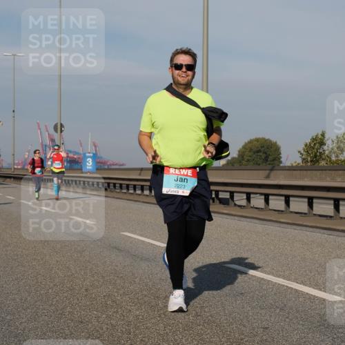 03.10.2025 - Köhlbrandbrückenlauf Fabian Wolf http://msf.ph/oto/9078782 03.10.2025 10:16:40 Position 3 2223 meine-sportfotos.de