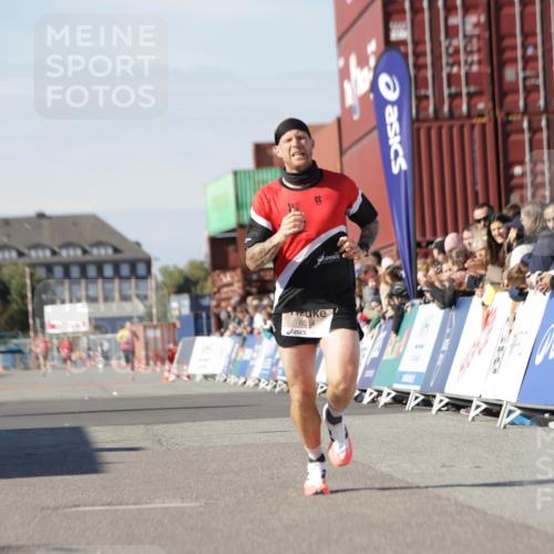 03.10.2025 - Köhlbrandbrückenlauf Jannik Wohlers http://msf.ph/oto/9078790 03.10.2025 12:49:16 Ziel 6514 meine-sportfotos.de