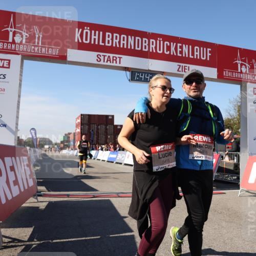 03.10.2025 - Köhlbrandbrückenlauf Lena Gebhardt http://msf.ph/oto/9078809 03.10.2025 13:44:11 Ziel 4906, 5415, 5416, 5445, 6010, 6011, 6550 meine-sportfotos.de