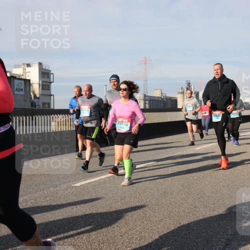 03.10.2025 - Köhlbrandbrückenlauf Lena Gebhardt http://msf.ph/oto/9078826 03.10.2025 10:03:12 Position 2 2829, 1629 meine-sportfotos.de