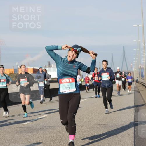 03.10.2025 - Köhlbrandbrückenlauf Jannik Wohlers http://msf.ph/oto/9078832 03.10.2025 09:53:08 Position 3 3778 meine-sportfotos.de