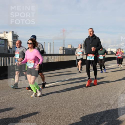 03.10.2025 - Köhlbrandbrückenlauf Lena Gebhardt http://msf.ph/oto/9078845 03.10.2025 10:03:13 Position 2 1629 meine-sportfotos.de