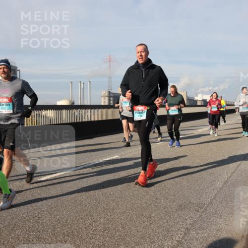 03.10.2025 - Köhlbrandbrückenlauf Lena Gebhardt http://msf.ph/oto/9078864 03.10.2025 10:03:13 Position 2 1629, 3027, 3706 meine-sportfotos.de