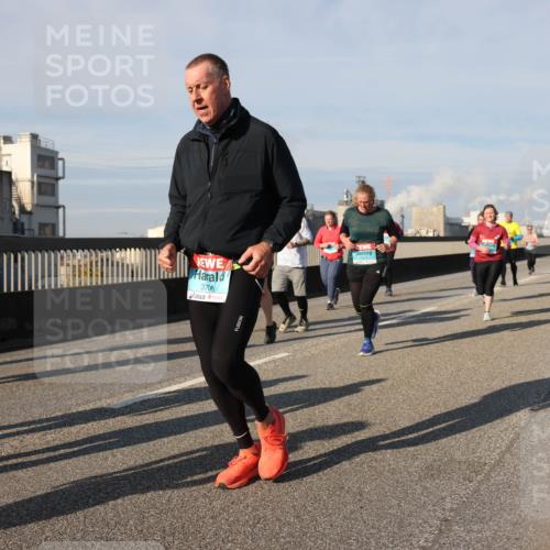 03.10.2025 - Köhlbrandbrückenlauf Lena Gebhardt http://msf.ph/oto/9078880 03.10.2025 10:03:14 Position 2 3706 meine-sportfotos.de