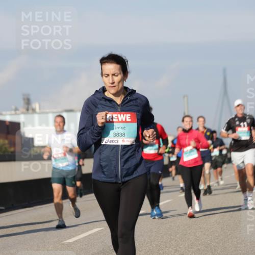 03.10.2025 - Köhlbrandbrückenlauf Jannik Wohlers http://msf.ph/oto/9078892 03.10.2025 09:53:09 Position 3 3838 meine-sportfotos.de