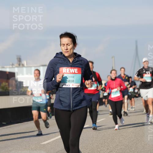 03.10.2025 - Köhlbrandbrückenlauf Jannik Wohlers http://msf.ph/oto/9078895 03.10.2025 09:53:09 Position 3 3838 meine-sportfotos.de