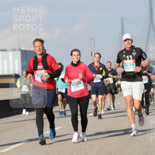 03.10.2025 - Köhlbrandbrückenlauf Jannik Wohlers http://msf.ph/oto/9078913 03.10.2025 09:53:10 Position 3 3071, 1716, 11, 2431 meine-sportfotos.de