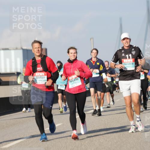 03.10.2025 - Köhlbrandbrückenlauf Jannik Wohlers http://msf.ph/oto/9078922 03.10.2025 09:53:11 Position 3 3272, 1716, 11, 2431 meine-sportfotos.de