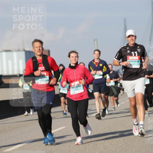 03.10.2025 - Köhlbrandbrückenlauf Jannik Wohlers http://msf.ph/oto/9078931 03.10.2025 09:53:11 Position 3 3272, 1716, 11, 2431 meine-sportfotos.de