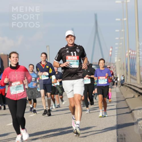 03.10.2025 - Köhlbrandbrückenlauf Jannik Wohlers http://msf.ph/oto/9078939 03.10.2025 09:53:11 Position 3 3272, 1716, 11, 2431, 2677 meine-sportfotos.de