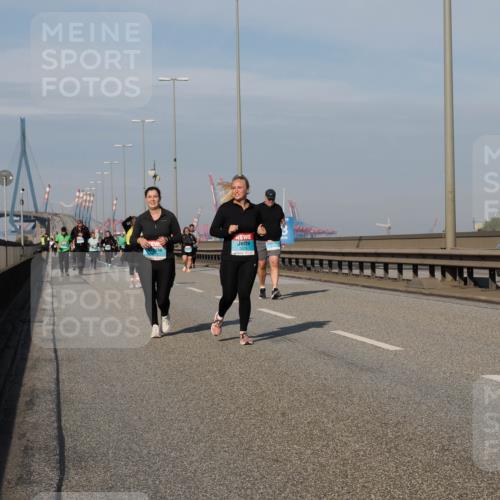 03.10.2025 - Köhlbrandbrückenlauf Fabian Wolf http://msf.ph/oto/9078958 03.10.2025 10:16:54 Position 3  meine-sportfotos.de