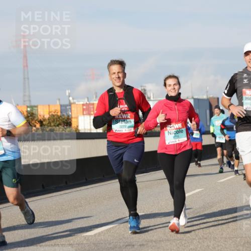 03.10.2025 - Köhlbrandbrückenlauf Jannik Wohlers http://msf.ph/oto/9079001 03.10.2025 09:53:13 Position 3 3071, 3272, 1716, 11, 2431 meine-sportfotos.de