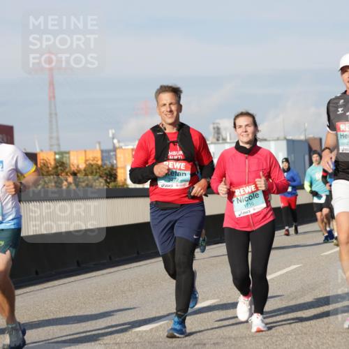 03.10.2025 - Köhlbrandbrückenlauf Jannik Wohlers http://msf.ph/oto/9079013 03.10.2025 09:53:13 Position 3 3071, 3272, 1716, 11, 2431 meine-sportfotos.de