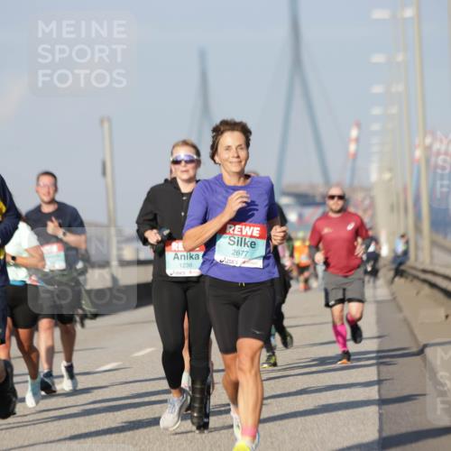 03.10.2025 - Köhlbrandbrückenlauf Jannik Wohlers http://msf.ph/oto/9079038 03.10.2025 09:53:14 Position 3 1849, 1238, 2677 meine-sportfotos.de
