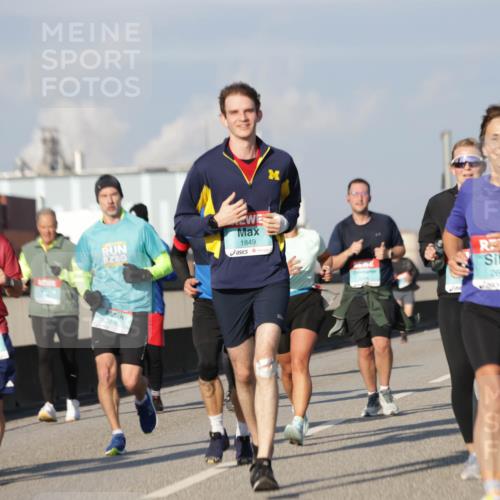 03.10.2025 - Köhlbrandbrückenlauf Jannik Wohlers http://msf.ph/oto/9079080 03.10.2025 09:53:15 Position 3 1532, 1849, 2677 meine-sportfotos.de