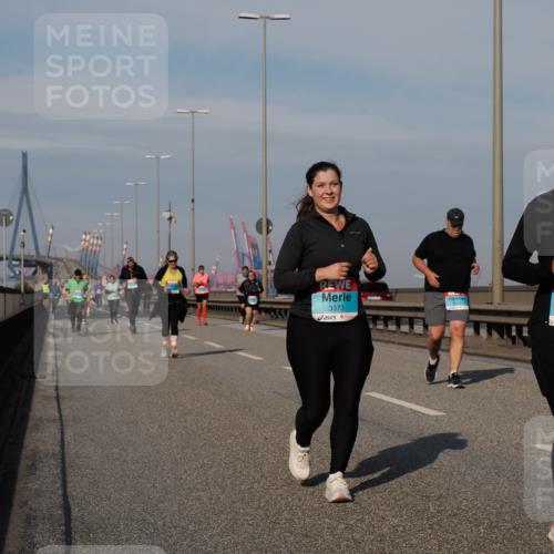 03.10.2025 - Köhlbrandbrückenlauf Fabian Wolf http://msf.ph/oto/9079086 03.10.2025 10:16:58 Position 3 3373, 3374 meine-sportfotos.de