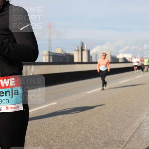 03.10.2025 - Köhlbrandbrückenlauf Lena Gebhardt http://msf.ph/oto/9079101 03.10.2025 10:03:19 Position 2 2303 meine-sportfotos.de