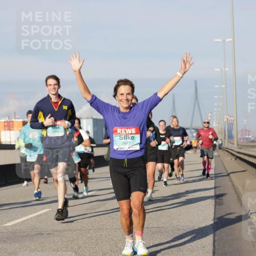 03.10.2025 - Köhlbrandbrückenlauf Jannik Wohlers http://msf.ph/oto/9079121 03.10.2025 09:53:17 Position 3 1849, 2677 meine-sportfotos.de