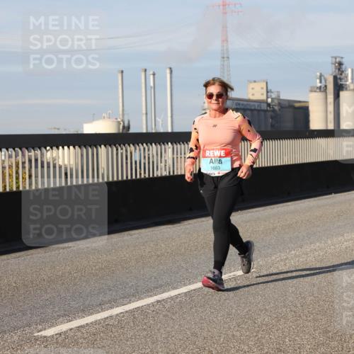 03.10.2025 - Köhlbrandbrückenlauf Lena Gebhardt http://msf.ph/oto/9079156 03.10.2025 10:03:21 Position 2 1683 meine-sportfotos.de