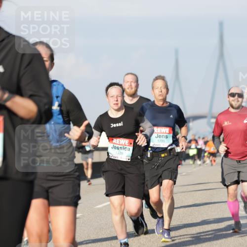 03.10.2025 - Köhlbrandbrückenlauf Jannik Wohlers http://msf.ph/oto/9079190 03.10.2025 09:53:18 Position 3 1238, 1335, 1739 meine-sportfotos.de