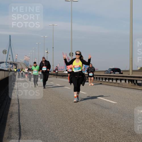 03.10.2025 - Köhlbrandbrückenlauf Fabian Wolf http://msf.ph/oto/9079280 03.10.2025 10:17:04 Position 3 3456 meine-sportfotos.de