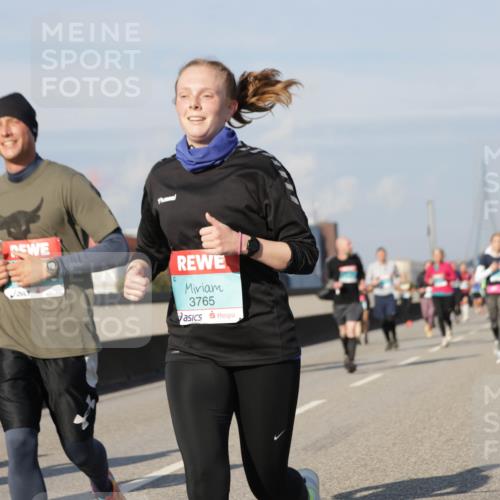 03.10.2025 - Köhlbrandbrückenlauf Jannik Wohlers http://msf.ph/oto/9079286 03.10.2025 10:01:23 Position 3 3765 meine-sportfotos.de