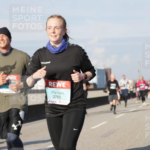 03.10.2025 - Köhlbrandbrückenlauf Jannik Wohlers http://msf.ph/oto/9079306 03.10.2025 10:01:23 Position 3 3765 meine-sportfotos.de