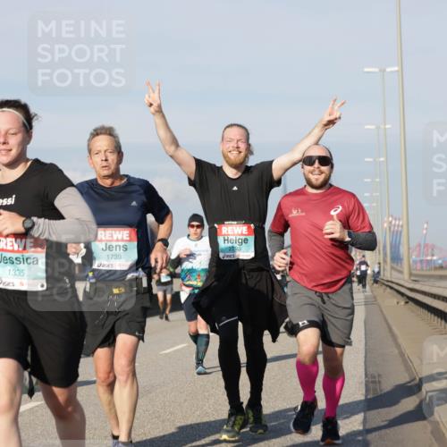 03.10.2025 - Köhlbrandbrückenlauf Jannik Wohlers http://msf.ph/oto/9079318 03.10.2025 09:53:21 Position 3 1335, 1506, 1739, 2793 meine-sportfotos.de