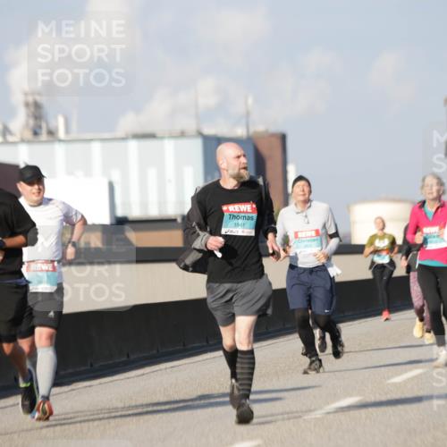 03.10.2025 - Köhlbrandbrückenlauf Jannik Wohlers http://msf.ph/oto/9079322 03.10.2025 10:01:24 Position 3 1941 meine-sportfotos.de