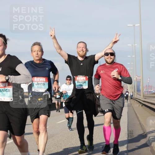 03.10.2025 - Köhlbrandbrückenlauf Jannik Wohlers http://msf.ph/oto/9079327 03.10.2025 09:53:21 Position 3 1506, 1335, 1739, 1, 2793 meine-sportfotos.de