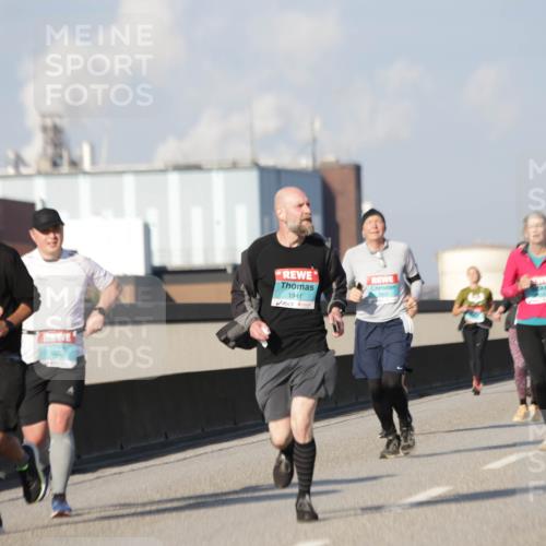 03.10.2025 - Köhlbrandbrückenlauf Jannik Wohlers http://msf.ph/oto/9079330 03.10.2025 10:01:24 Position 3 1941 meine-sportfotos.de