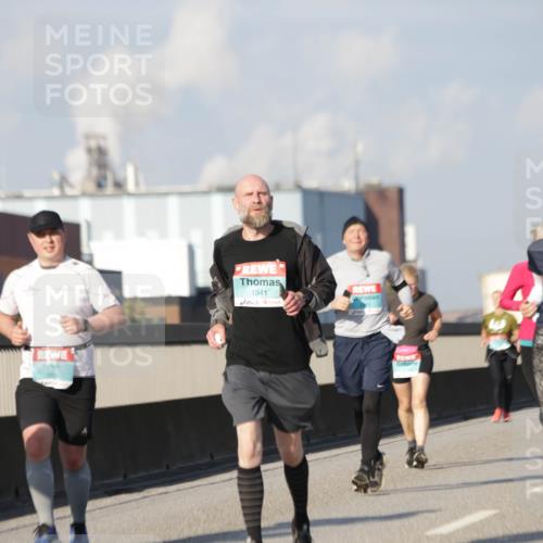 03.10.2025 - Köhlbrandbrückenlauf Jannik Wohlers http://msf.ph/oto/9079353 03.10.2025 10:01:25 Position 3 1941, 3150 meine-sportfotos.de