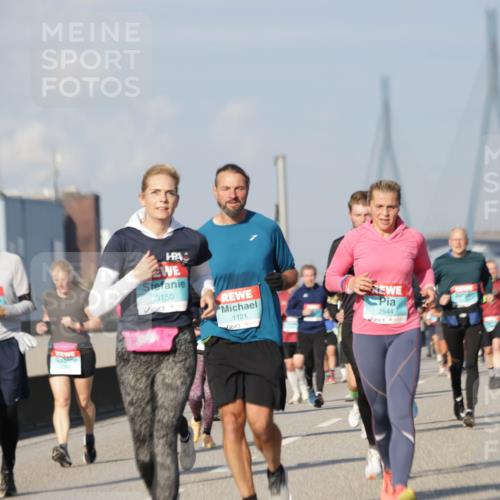 03.10.2025 - Köhlbrandbrückenlauf Jannik Wohlers http://msf.ph/oto/9079357 03.10.2025 10:01:26 Position 3 3150, 1121, 2544 meine-sportfotos.de