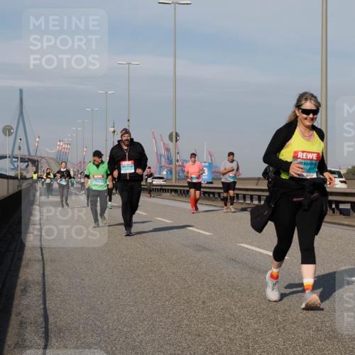03.10.2025 - Köhlbrandbrückenlauf Fabian Wolf http://msf.ph/oto/9079371 03.10.2025 10:17:07 Position 3 2307, 56 meine-sportfotos.de