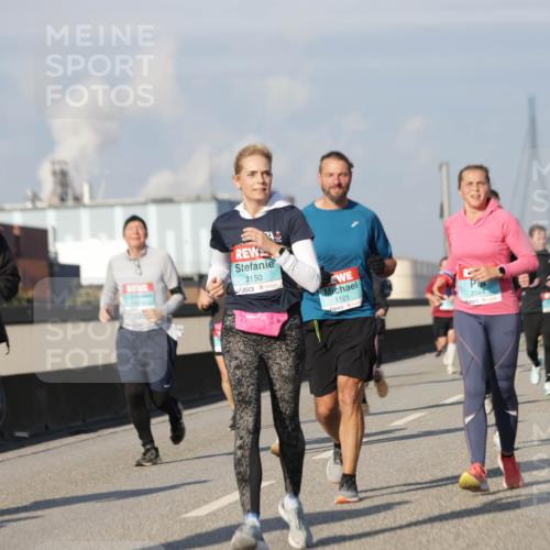 03.10.2025 - Köhlbrandbrückenlauf Jannik Wohlers http://msf.ph/oto/9079416 03.10.2025 10:01:28 Position 3 1941, 3150, 1121, 2544 meine-sportfotos.de