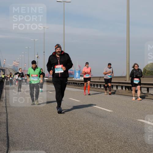 03.10.2025 - Köhlbrandbrückenlauf Fabian Wolf http://msf.ph/oto/9079417 03.10.2025 10:17:09 Position 3 2307, 3 meine-sportfotos.de
