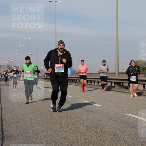 03.10.2025 - Köhlbrandbrückenlauf Fabian Wolf http://msf.ph/oto/9079455 03.10.2025 10:17:10 Position 3 2307 meine-sportfotos.de