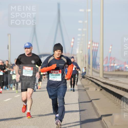 03.10.2025 - Köhlbrandbrückenlauf Jannik Wohlers http://msf.ph/oto/9079468 03.10.2025 09:53:32 Position 3 1369, 2805 meine-sportfotos.de