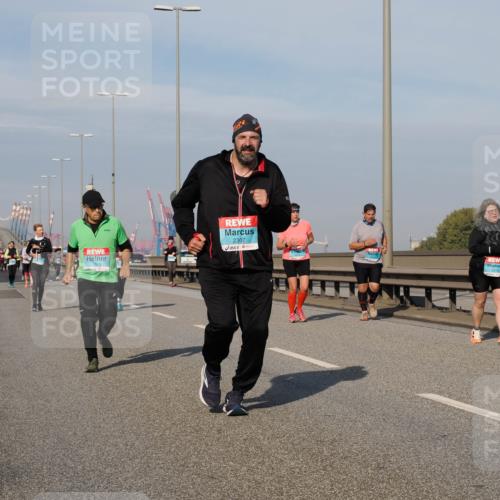 03.10.2025 - Köhlbrandbrückenlauf Fabian Wolf http://msf.ph/oto/9079501 03.10.2025 10:17:10 Position 3 2453, 2307 meine-sportfotos.de