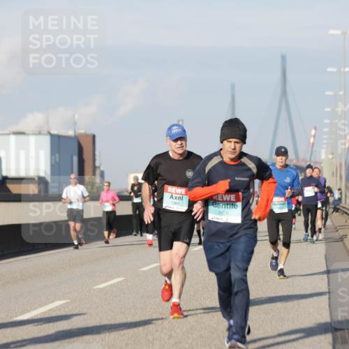 03.10.2025 - Köhlbrandbrückenlauf Jannik Wohlers http://msf.ph/oto/9079522 03.10.2025 09:53:33 Position 3 764, 1369, 2805 meine-sportfotos.de