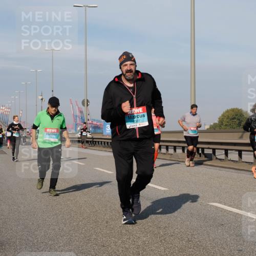 03.10.2025 - Köhlbrandbrückenlauf Fabian Wolf http://msf.ph/oto/9079524 03.10.2025 10:17:11 Position 3 2307, 3, 2453 meine-sportfotos.de